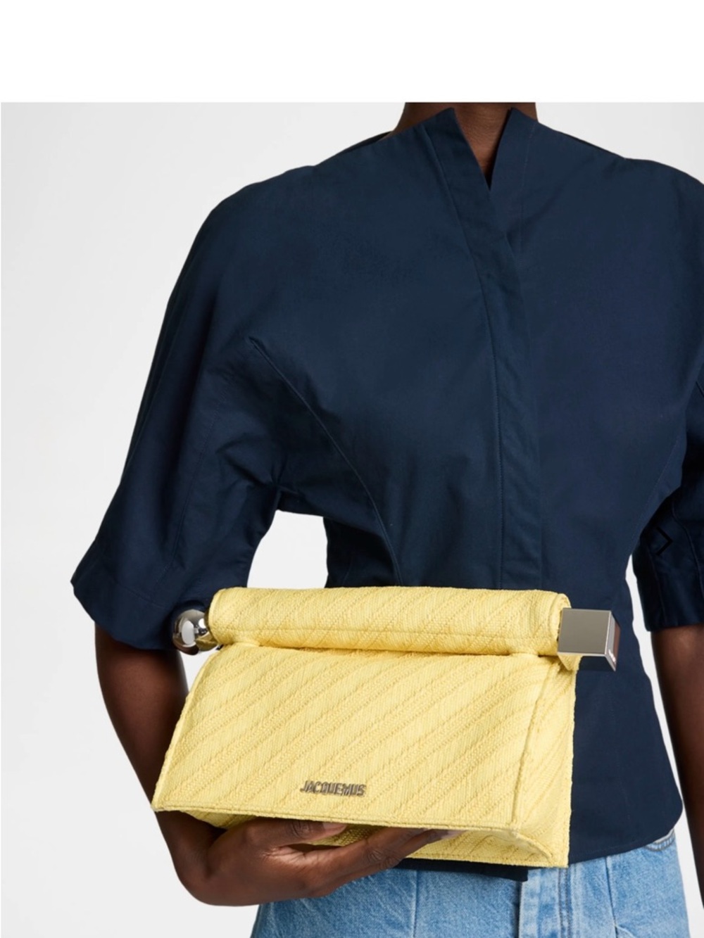 Jacquemus
La Pochette Rond Carre Rolled Clutch Bag - Picture 2 of 6